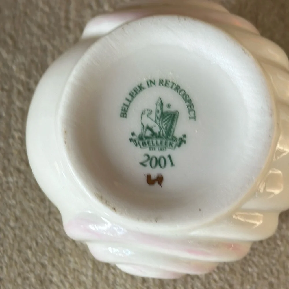 BELLEEK 2001 Nautilus Shell Trinket Box with “Belleek in Retrospect” Gold trim